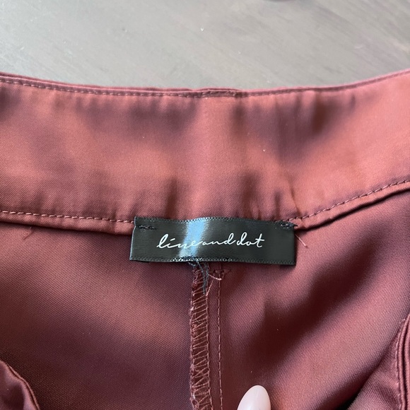 Size small, revolve - Picture 5 of 5